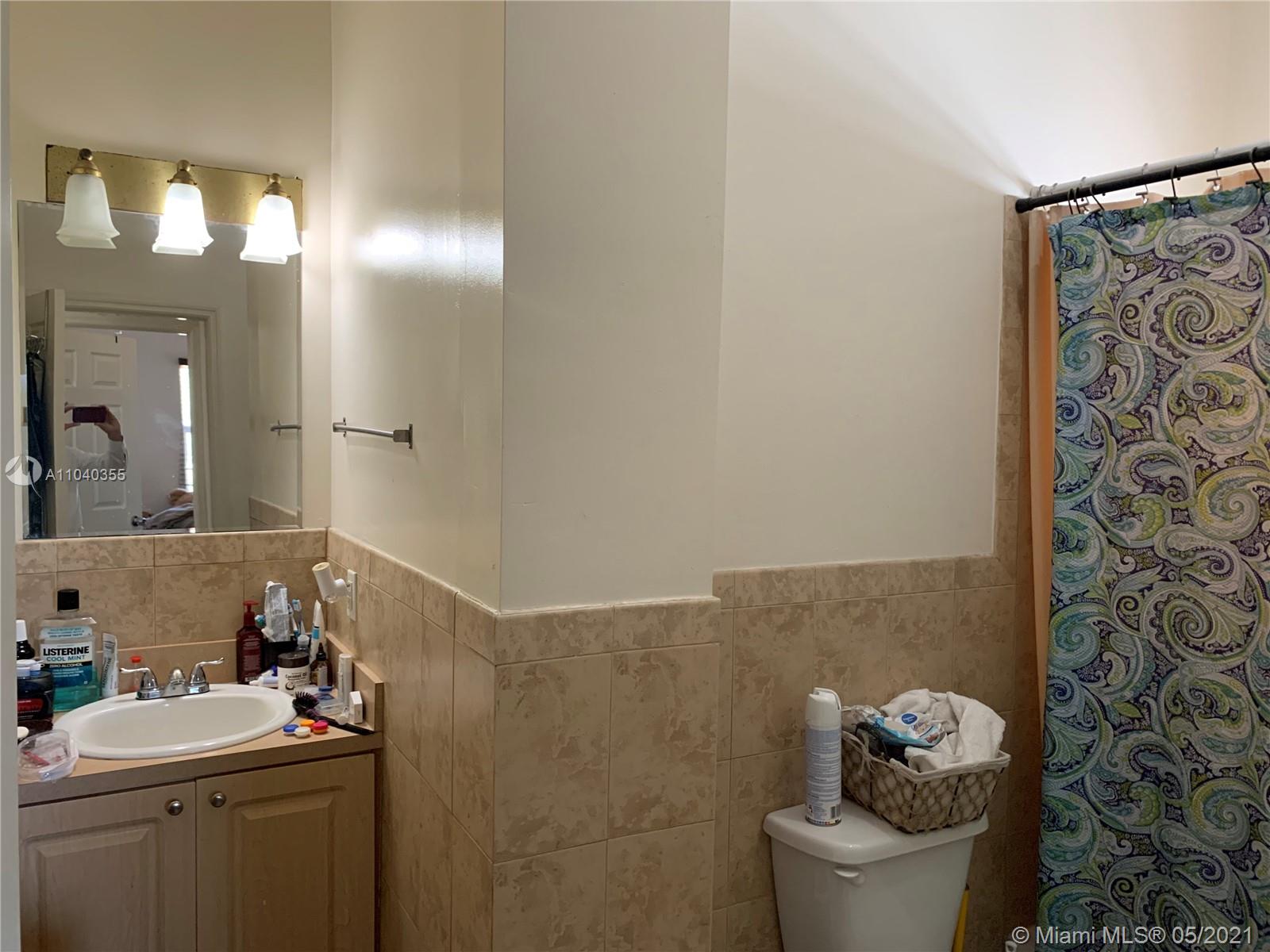 See details / 5252 sq. ft. $ 2021-05-11 0 Photo