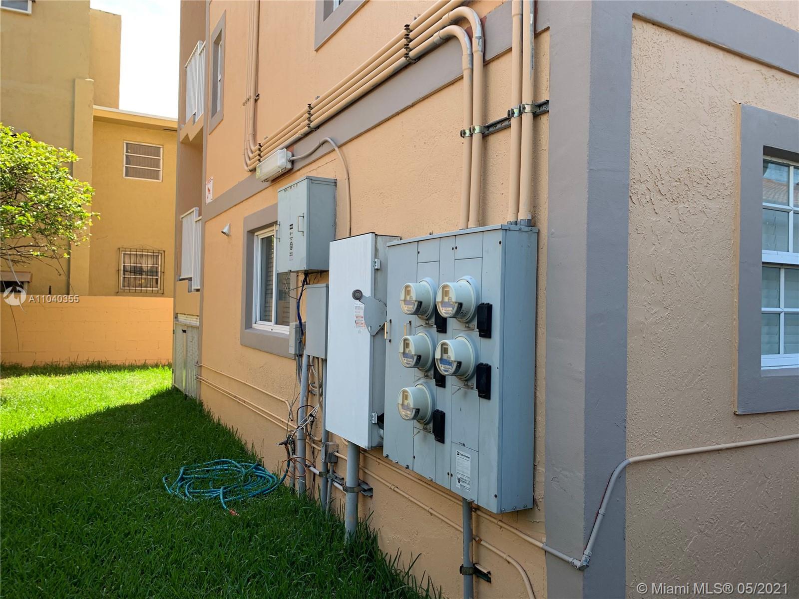 See details / 5252 sq. ft. $ 2021-05-11 0 Photo
