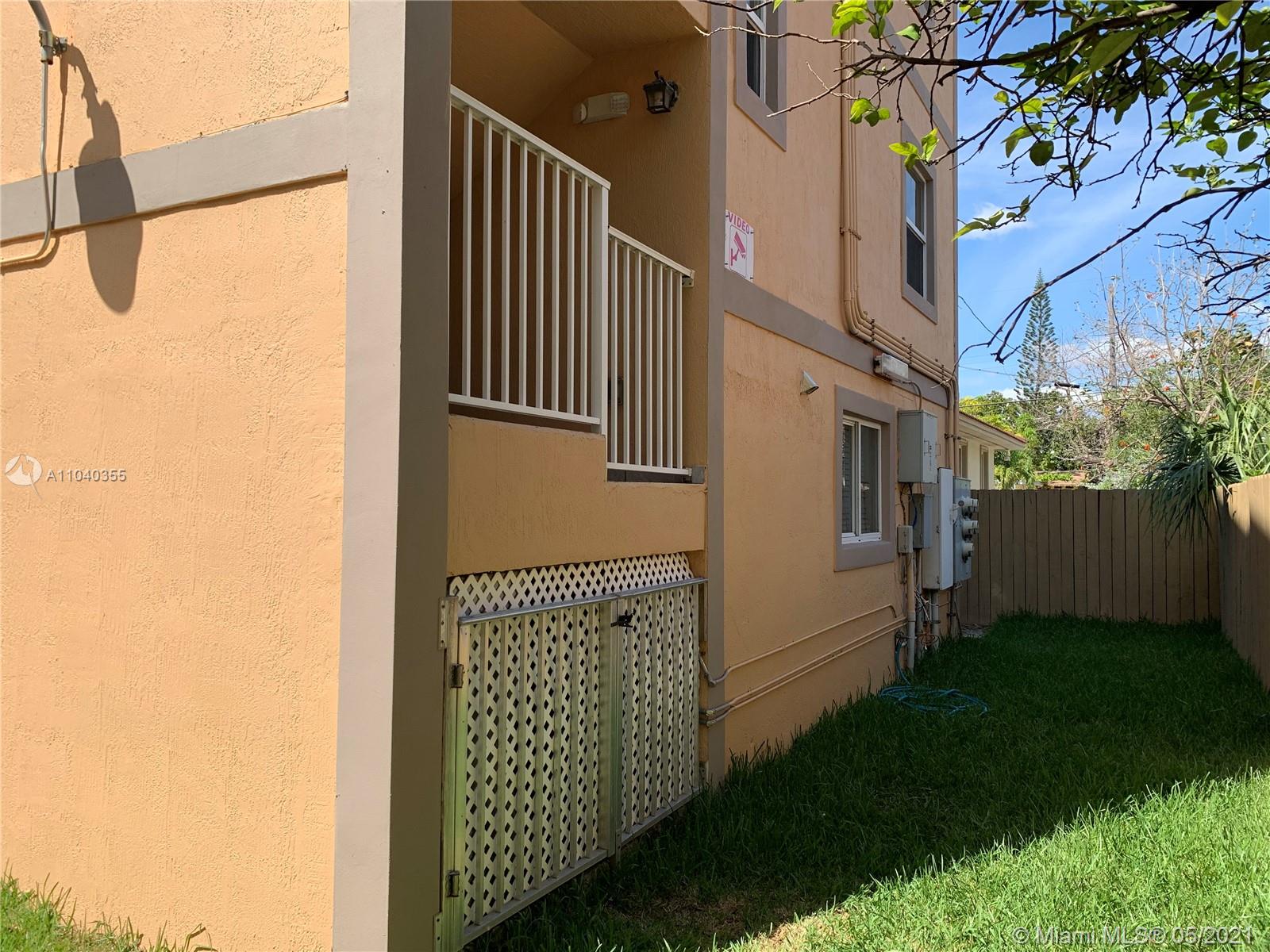 See details / 5252 sq. ft. $ 2021-05-11 0 Photo