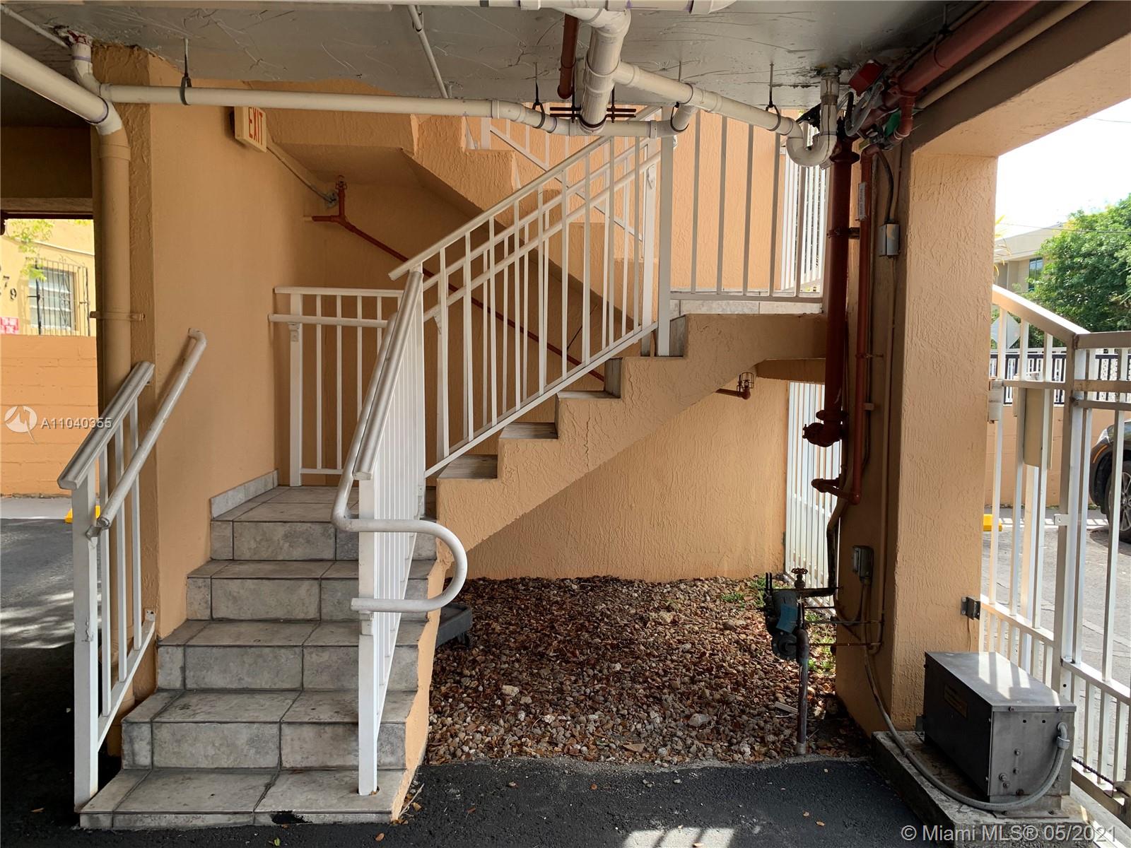 See details / 5252 sq. ft. $ 2021-05-11 0 Photo