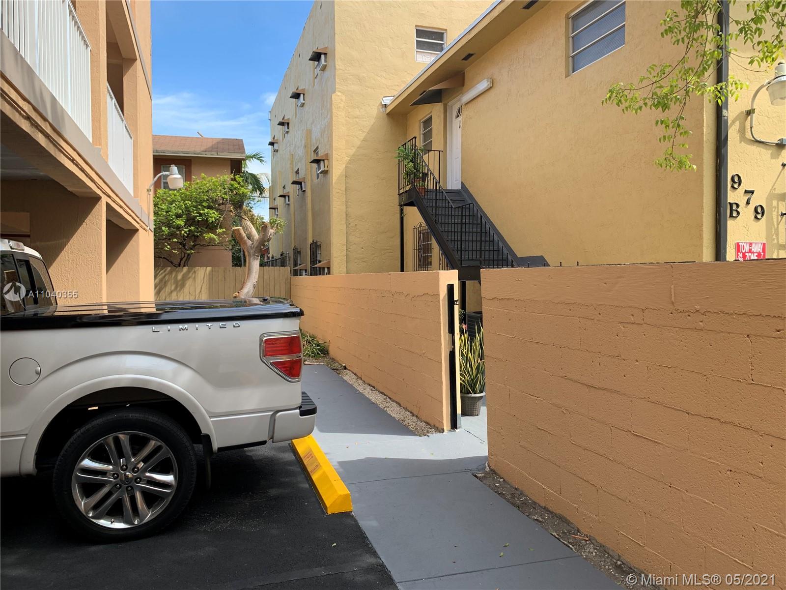 See details / 5252 sq. ft. $ 2021-05-11 0 Photo