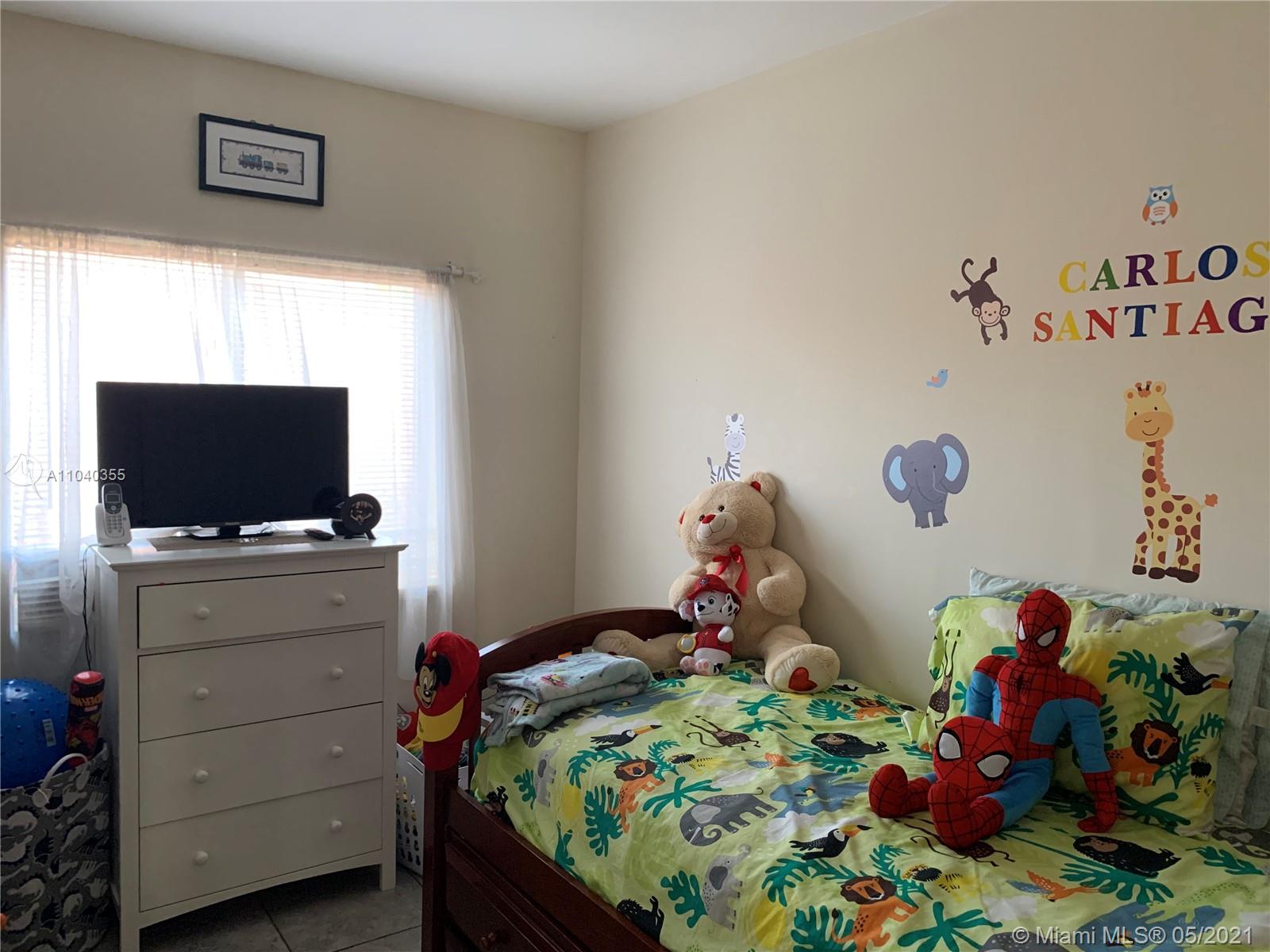 See details / 5252 sq. ft. $ 2021-05-11 0 Photo