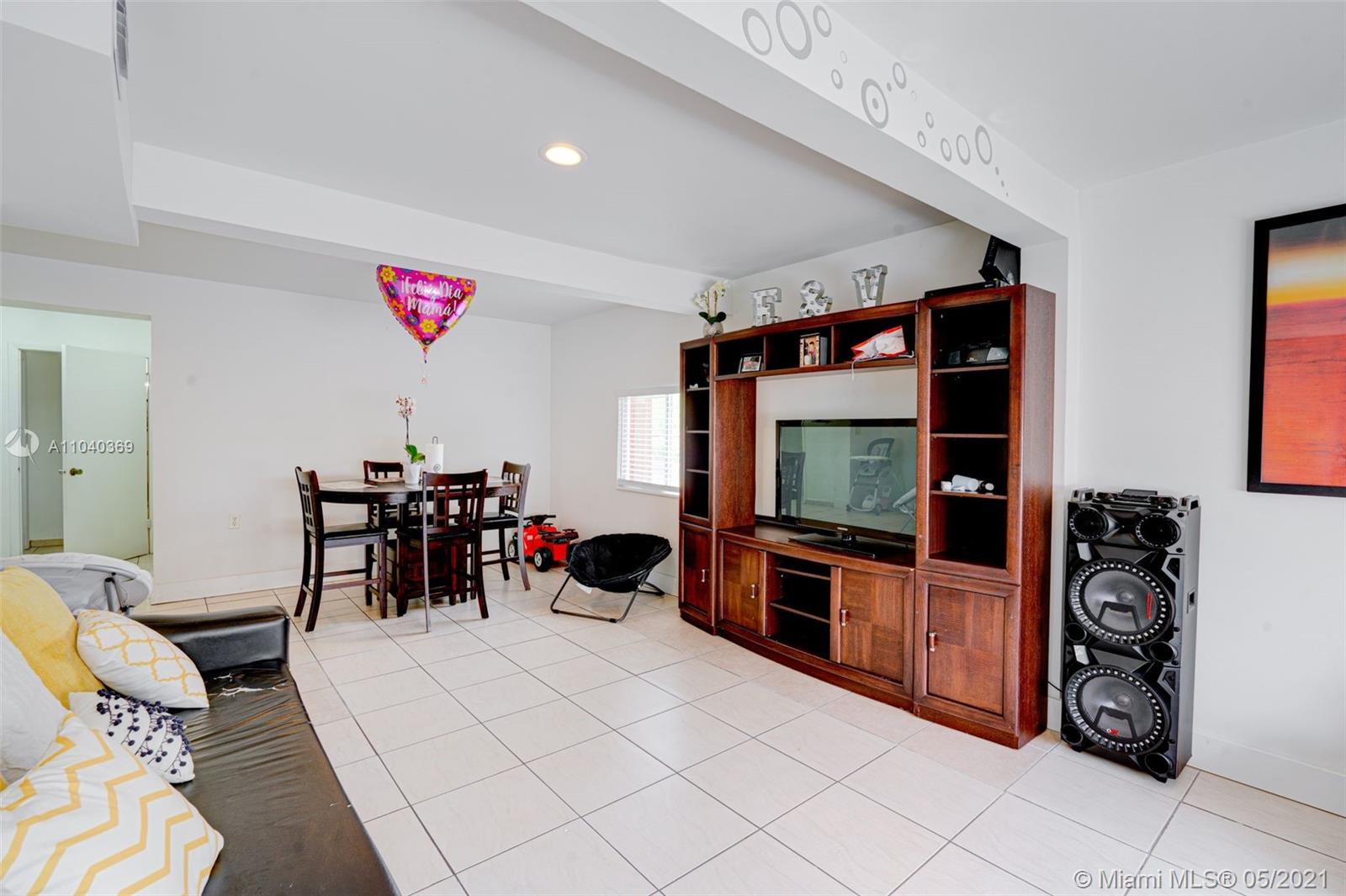 See details / 2640 sq. ft. $ 2021-05-11 0 Photo