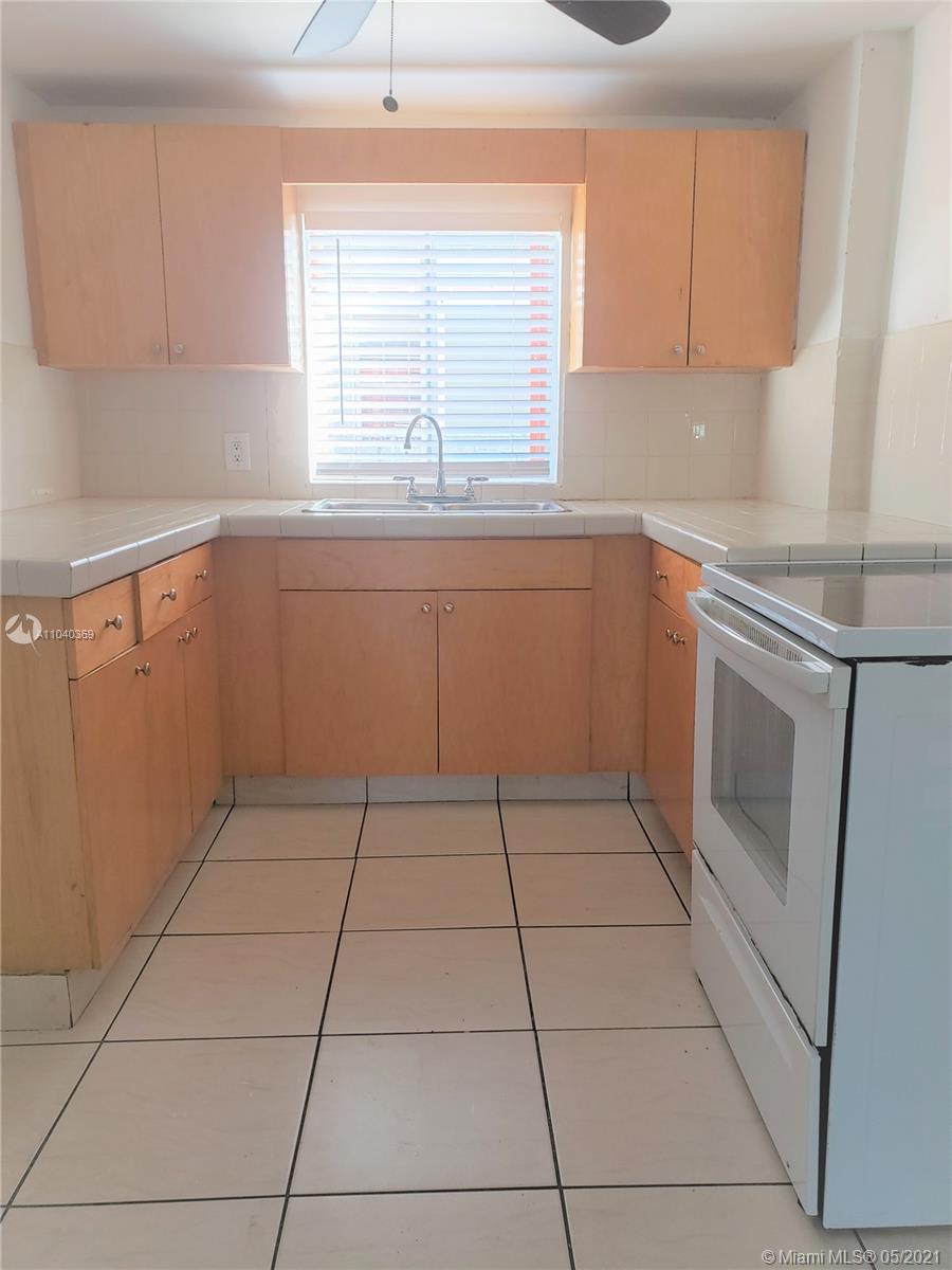 See details / 2640 sq. ft. $ 2021-05-11 0 Photo