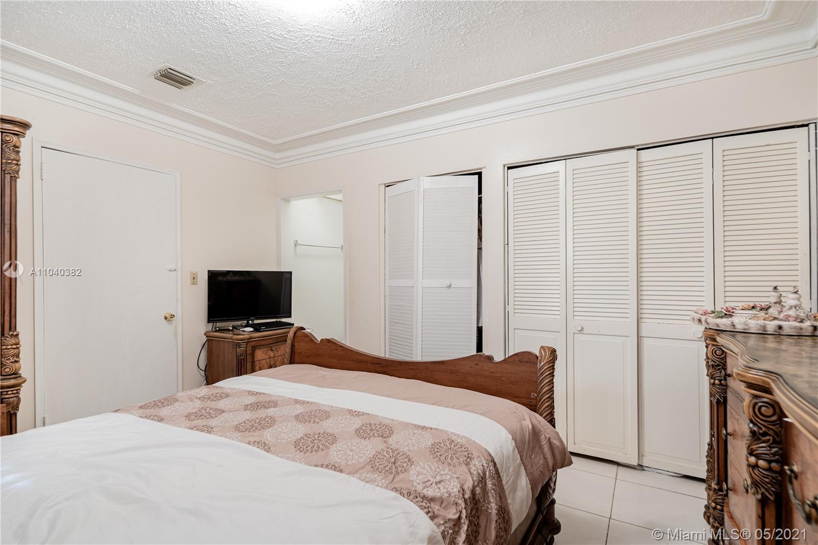See details / 2653 sq. ft. $ 2021-05-11 0 Photo