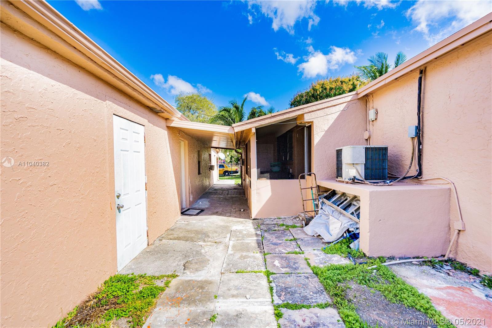 See details / 2653 sq. ft. $ 2021-05-11 0 Photo
