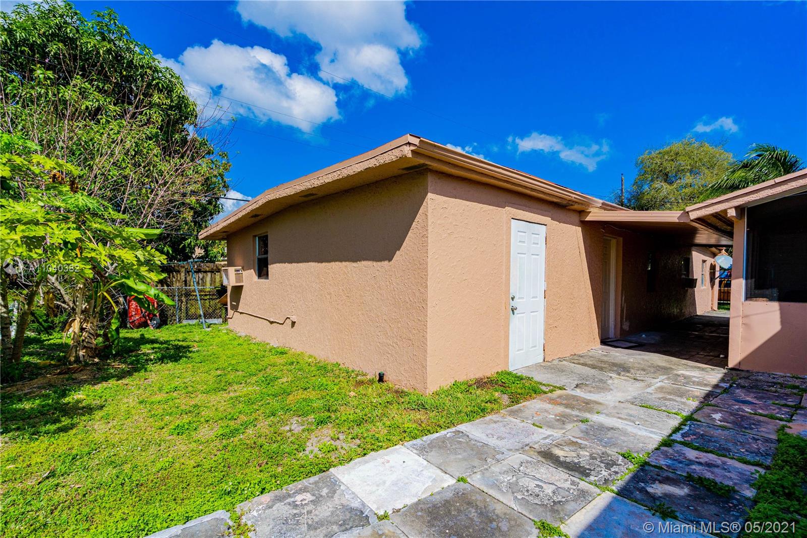 See details / 2653 sq. ft. $ 2021-05-11 0 Photo