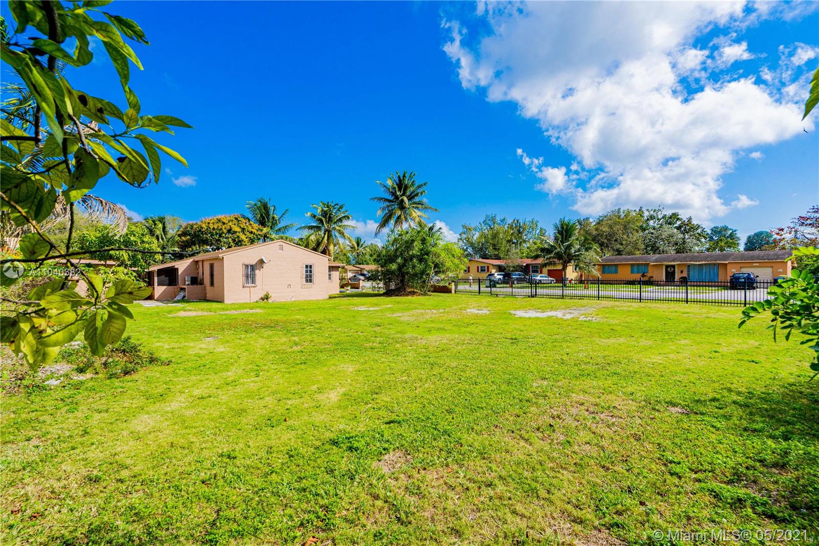 See details / 2653 sq. ft. $ 2021-05-11 0 Photo