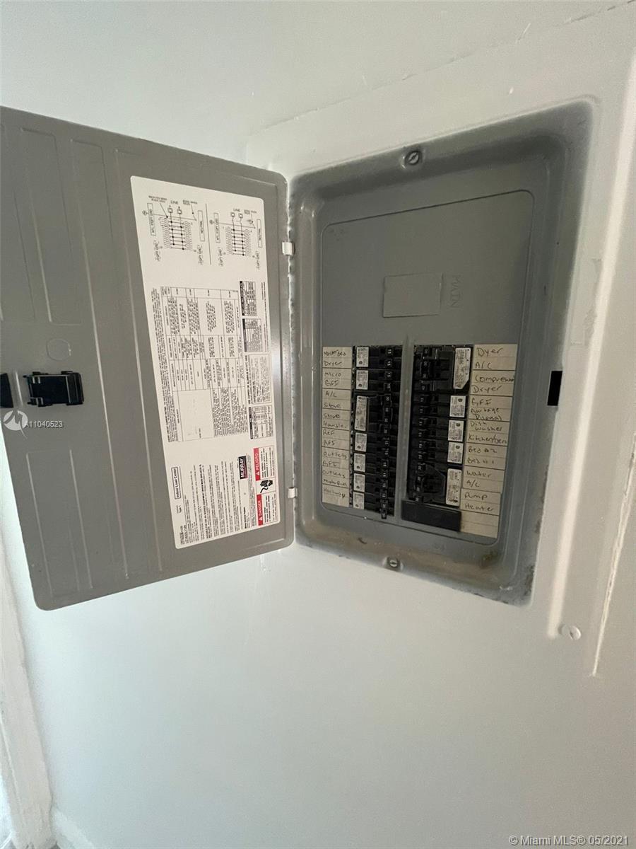 See details / 3600 sq. ft. $ 2021-05-11 0 Photo