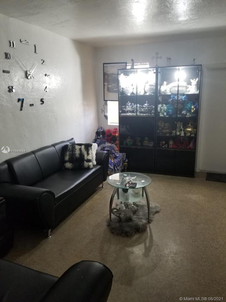 See details / 2551 sq. ft. $ 2021-05-11 0 Photo