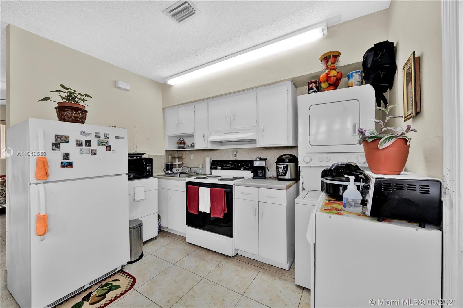 See details / 1888 sq. ft. $ 2021-05-11 0 Photo