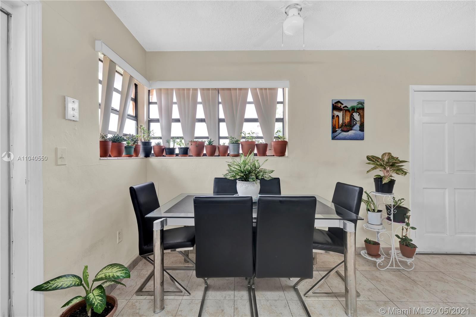 See details / 1888 sq. ft. $ 2021-05-11 0 Photo