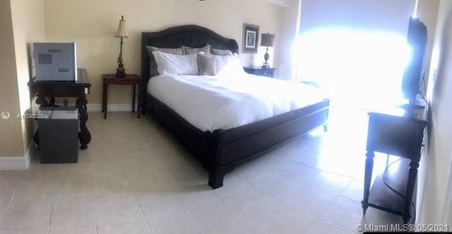 Ver detalles 1603 3 / 3 1733 sq. ft. $ 2021-05-11 0 foto