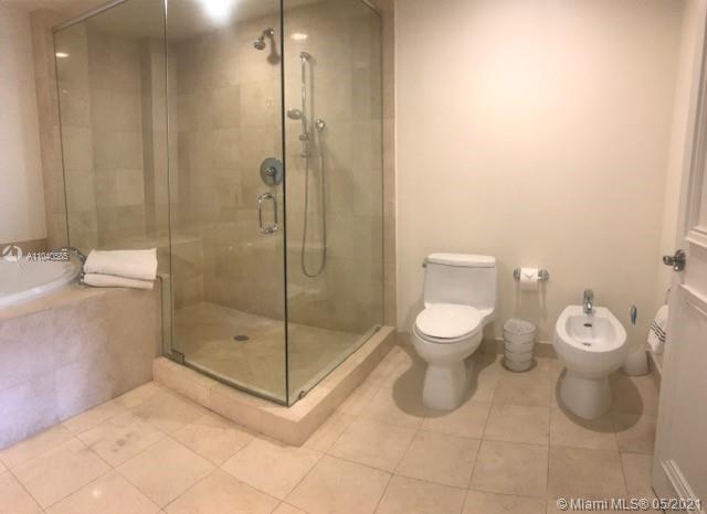 Ver detalles 1603 3 / 3 1733 sq. ft. $ 2021-05-11 0 foto