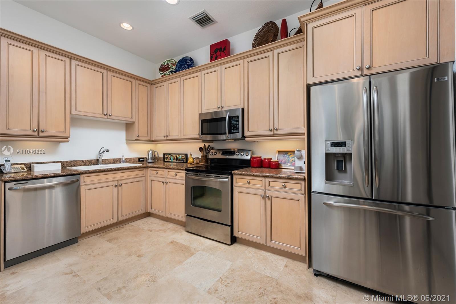 Photo of 826 Spinnaker Dr E, Hollywood, Florida, 33019 -