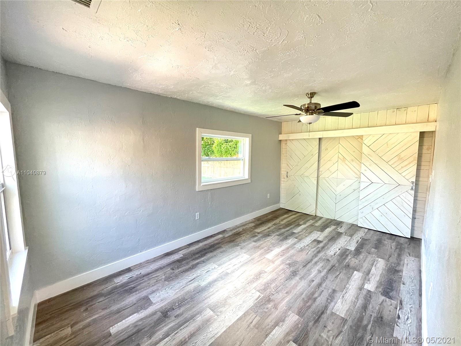 See details / 1246 sq. ft. $ 2021-05-11 0 Photo
