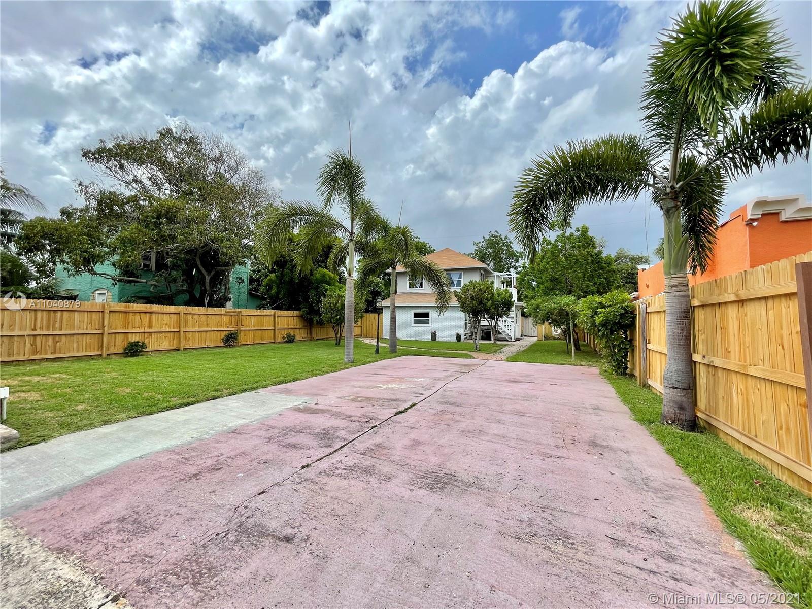 See details / 1246 sq. ft. $ 2021-05-11 0 Photo