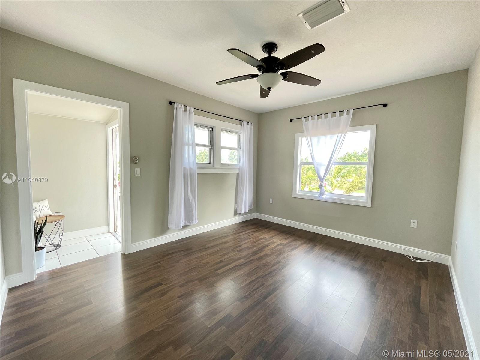 See details / 1246 sq. ft. $ 2021-05-11 0 Photo