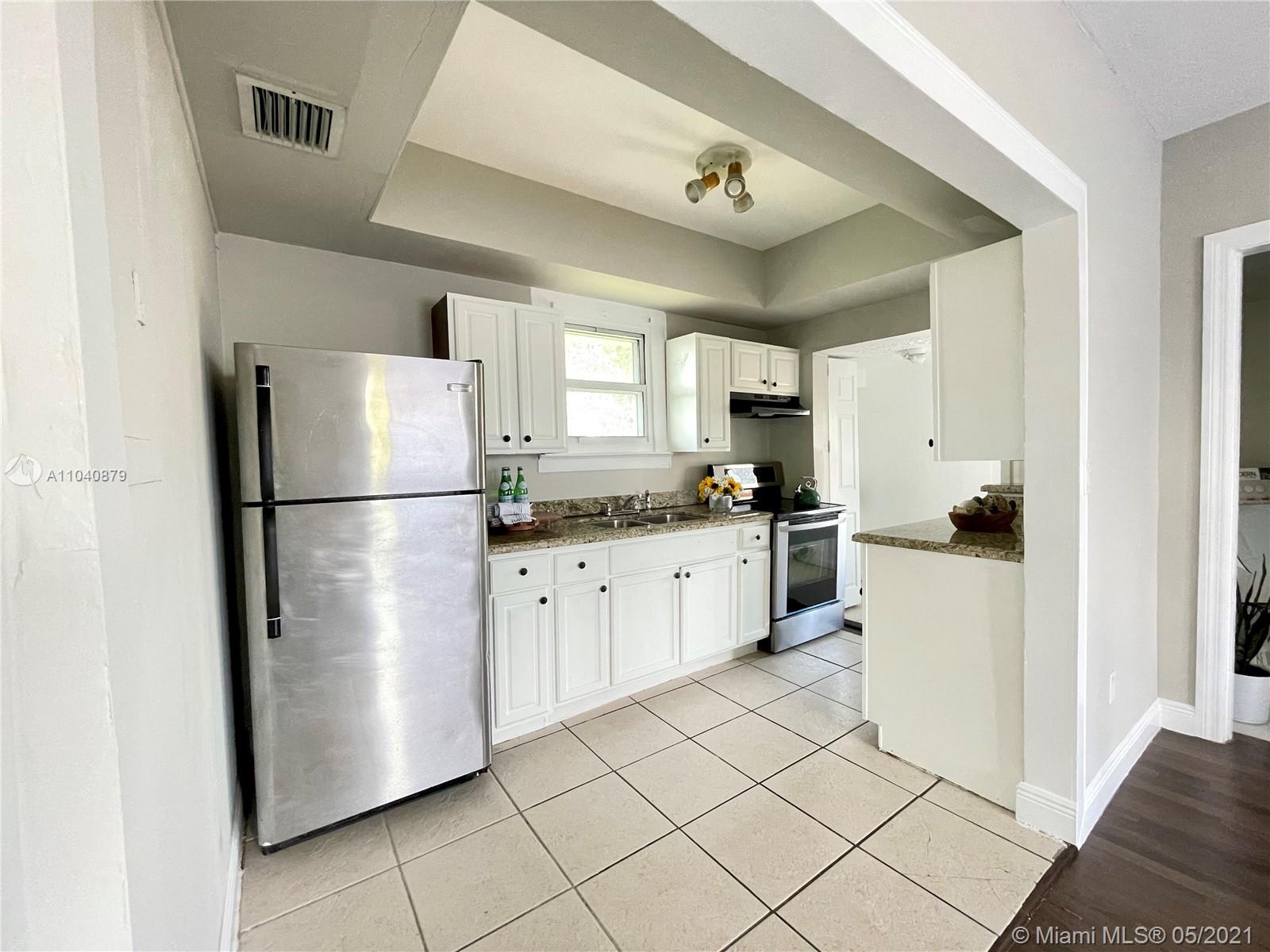 See details / 1246 sq. ft. $ 2021-05-11 0 Photo