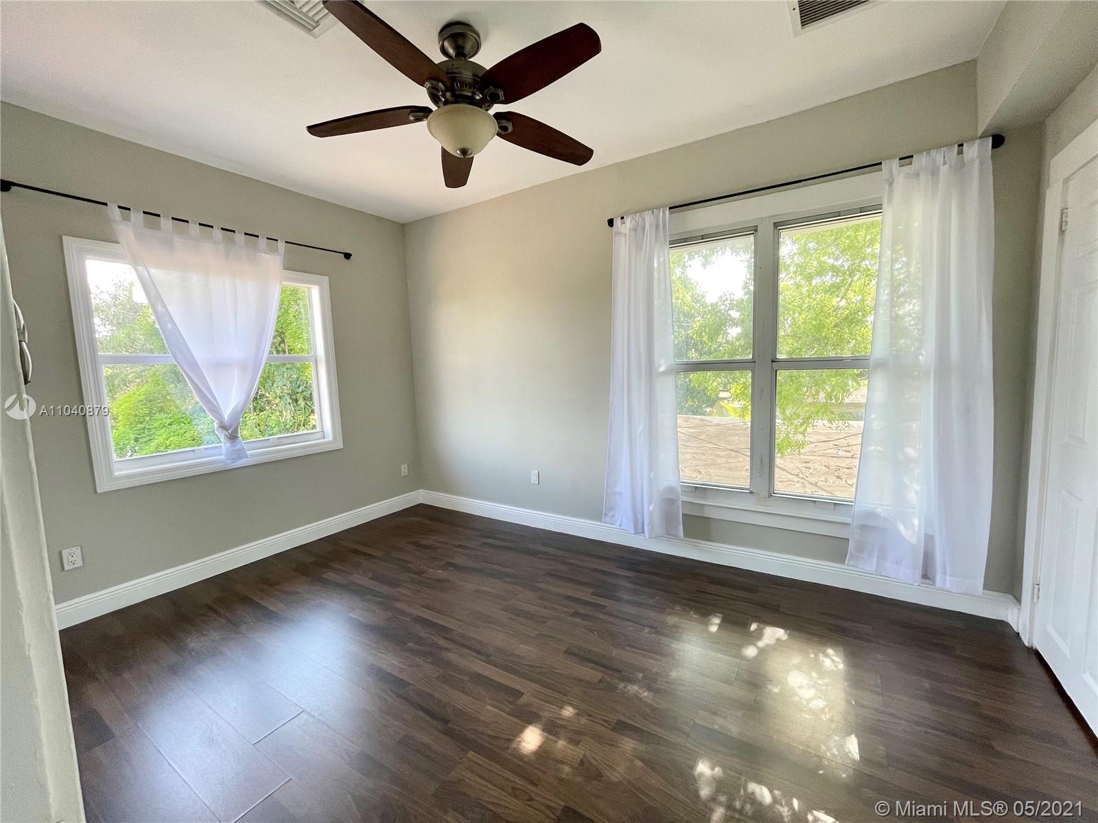 See details / 1246 sq. ft. $ 2021-05-11 0 Photo
