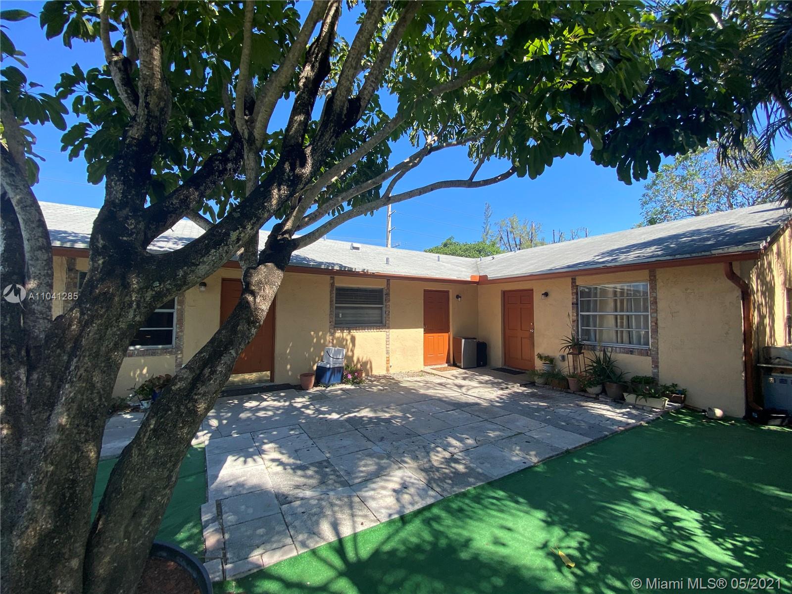 See details / 2720 sq. ft. $ 2021-05-12 0 Photo