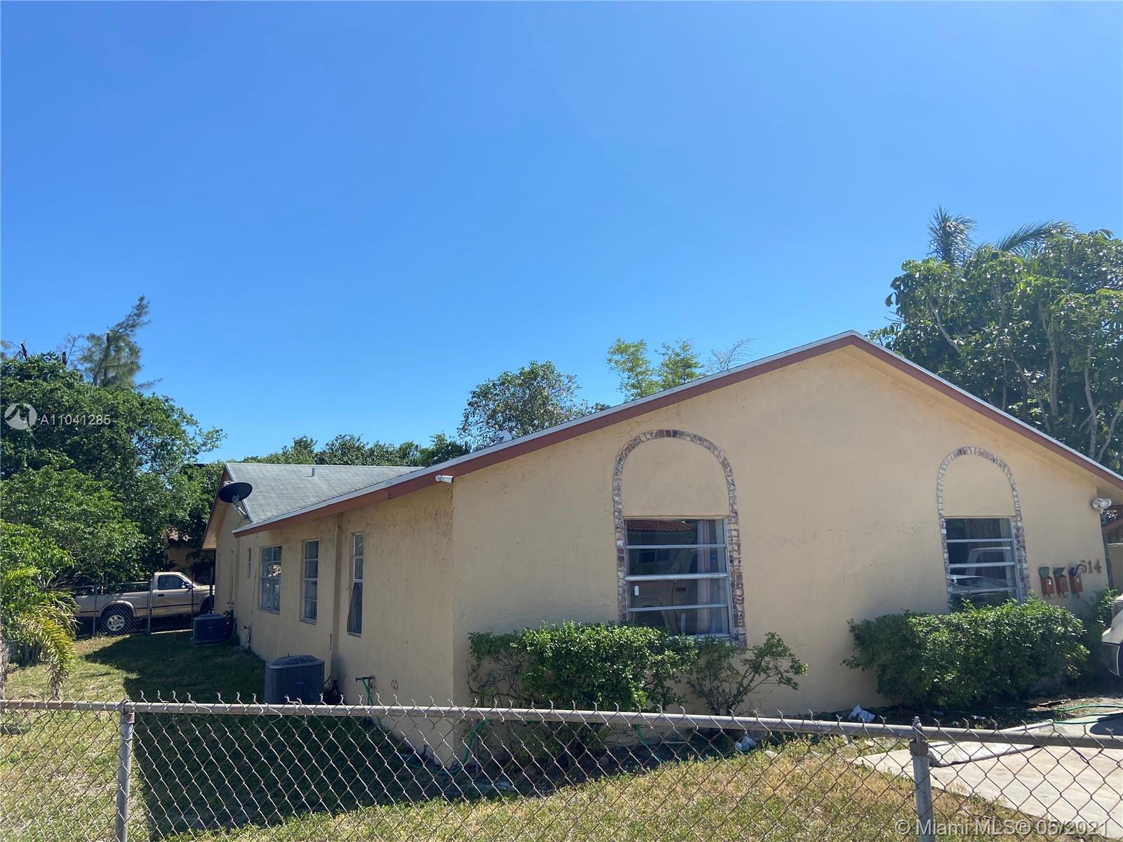 See details / 2720 sq. ft. $ 2021-05-12 0 Photo