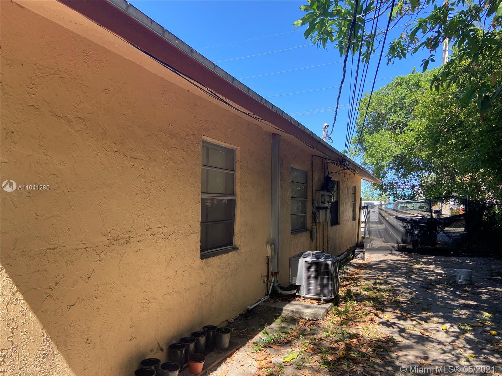 See details / 2720 sq. ft. $ 2021-05-12 0 Photo