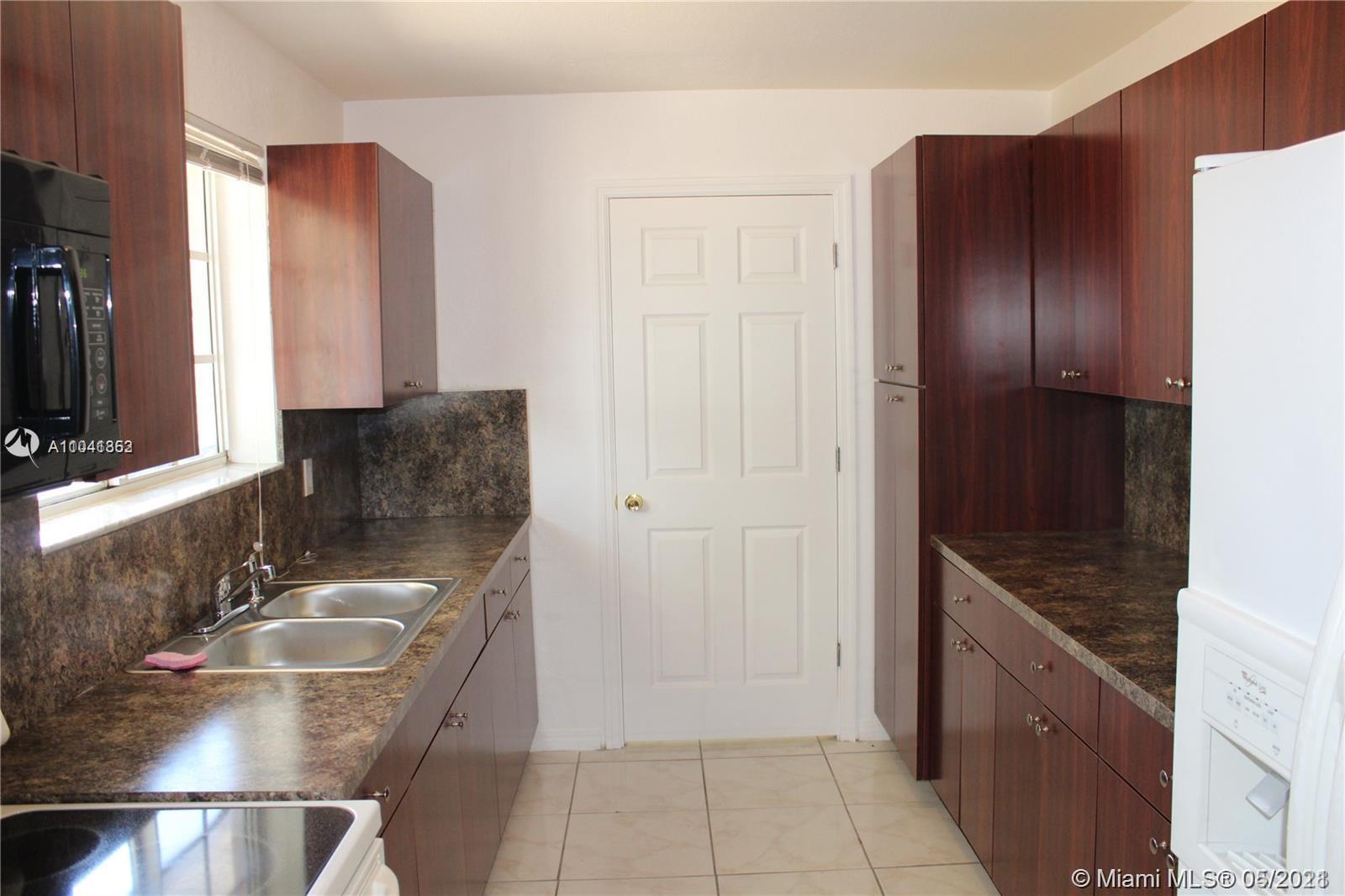 See details / 3306 sq. ft. $ 2021-05-12 0 Photo