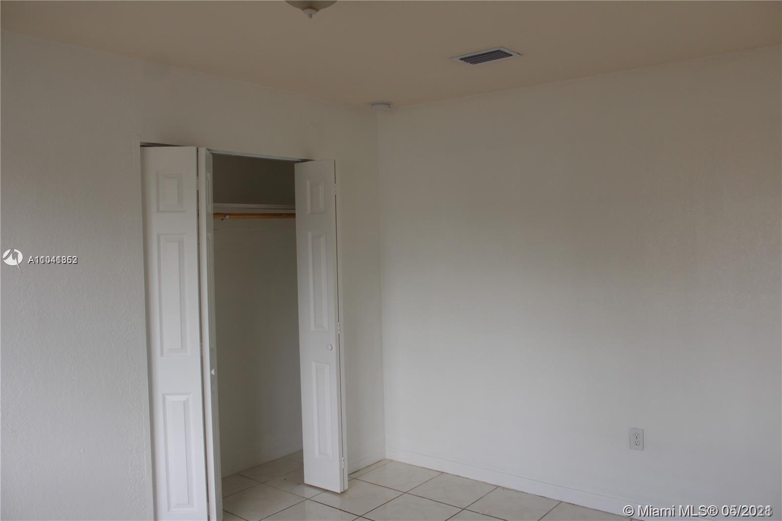 See details / 3306 sq. ft. $ 2021-05-12 0 Photo