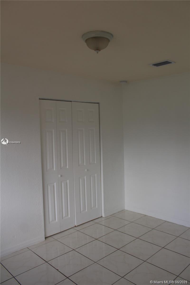 See details / 3306 sq. ft. $ 2021-05-12 0 Photo