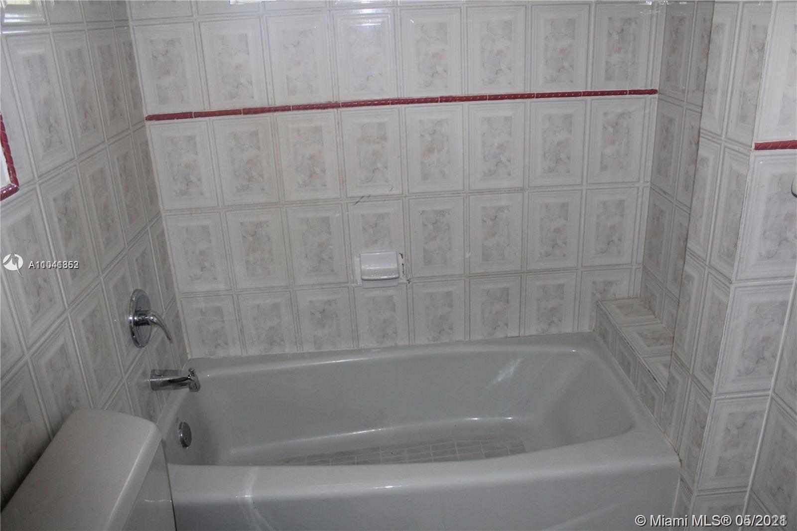 See details / 3306 sq. ft. $ 2021-05-12 0 Photo