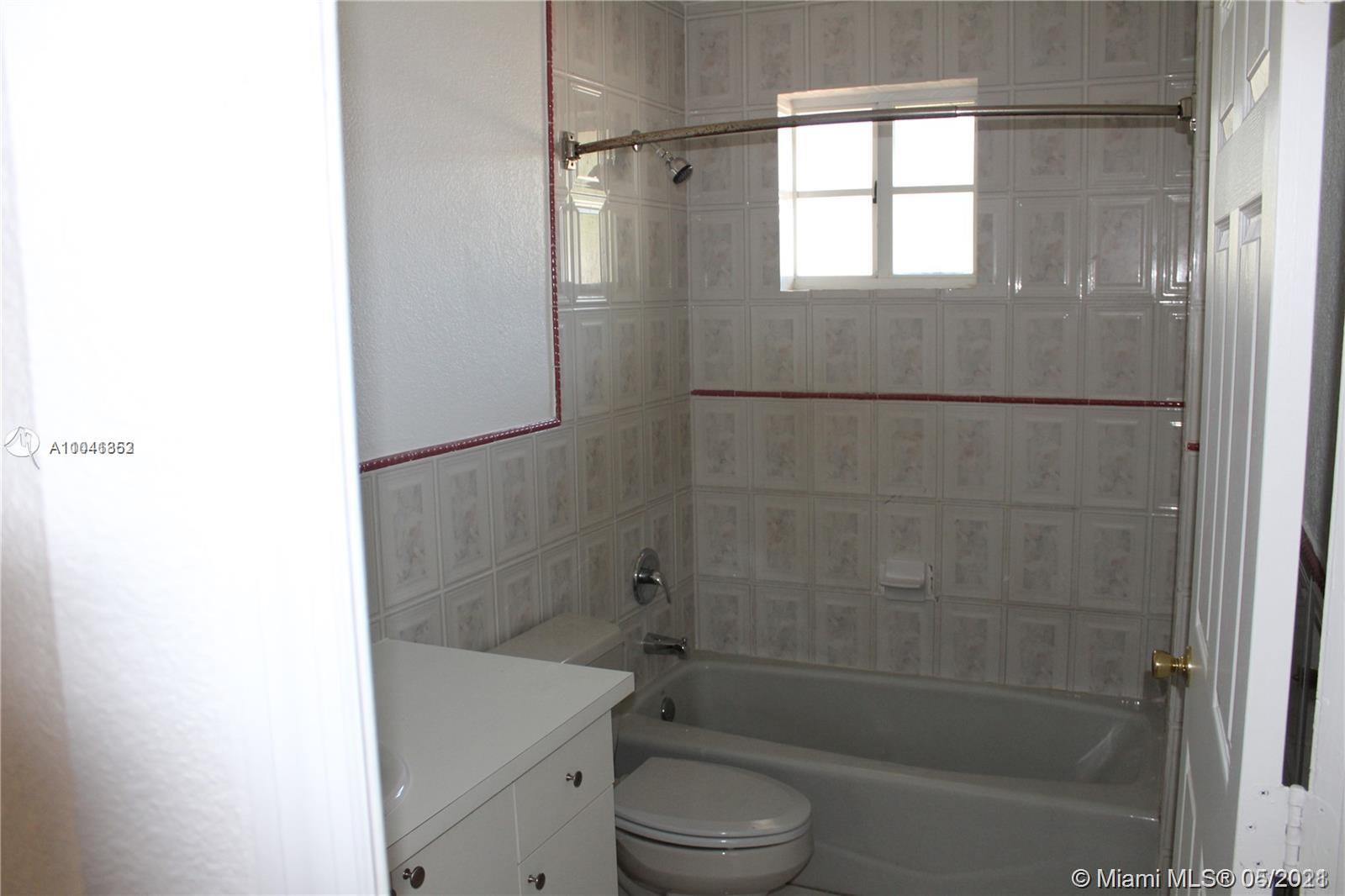 See details / 3306 sq. ft. $ 2021-05-12 0 Photo