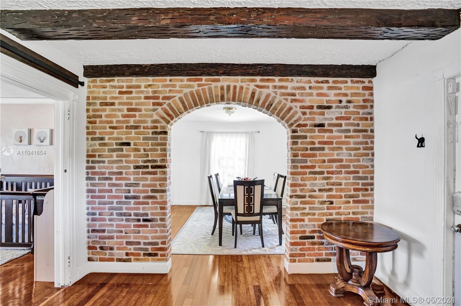 See details / 1710 sq. ft. $ 2021-05-13 0 Photo