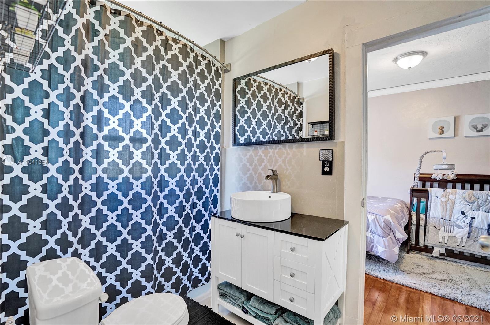 See details / 1710 sq. ft. $ 2021-05-13 0 Photo