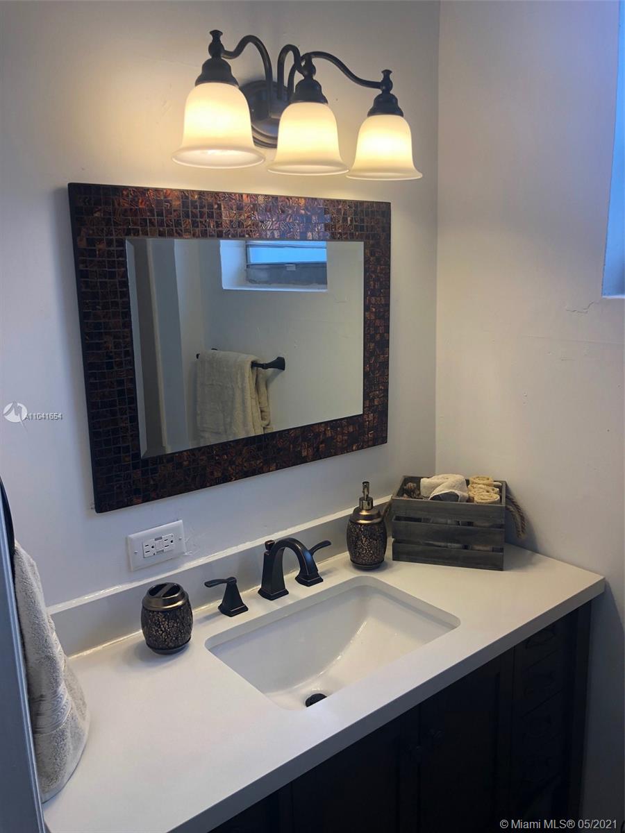 See details / 1710 sq. ft. $ 2021-05-13 0 Photo