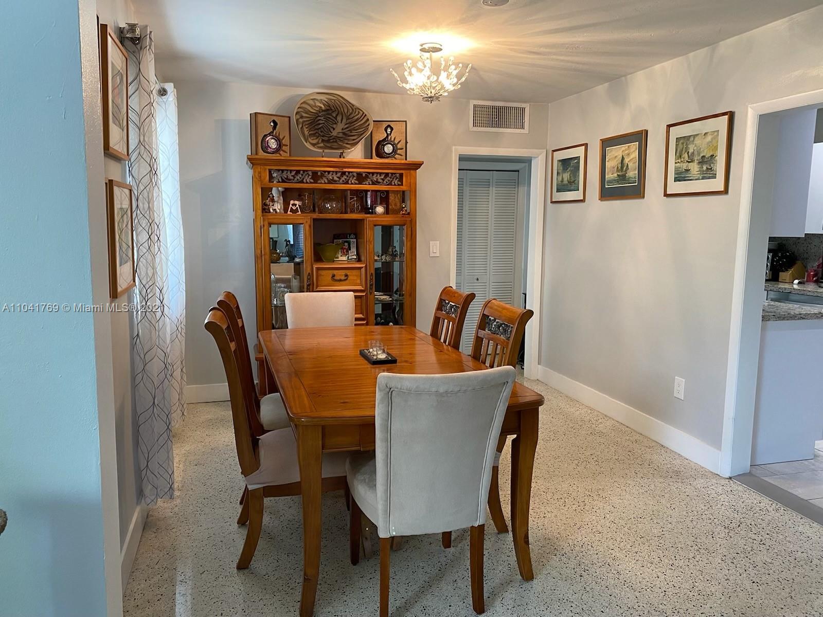 See details / 6272 sq. ft. $ 2021-05-13 0 Photo