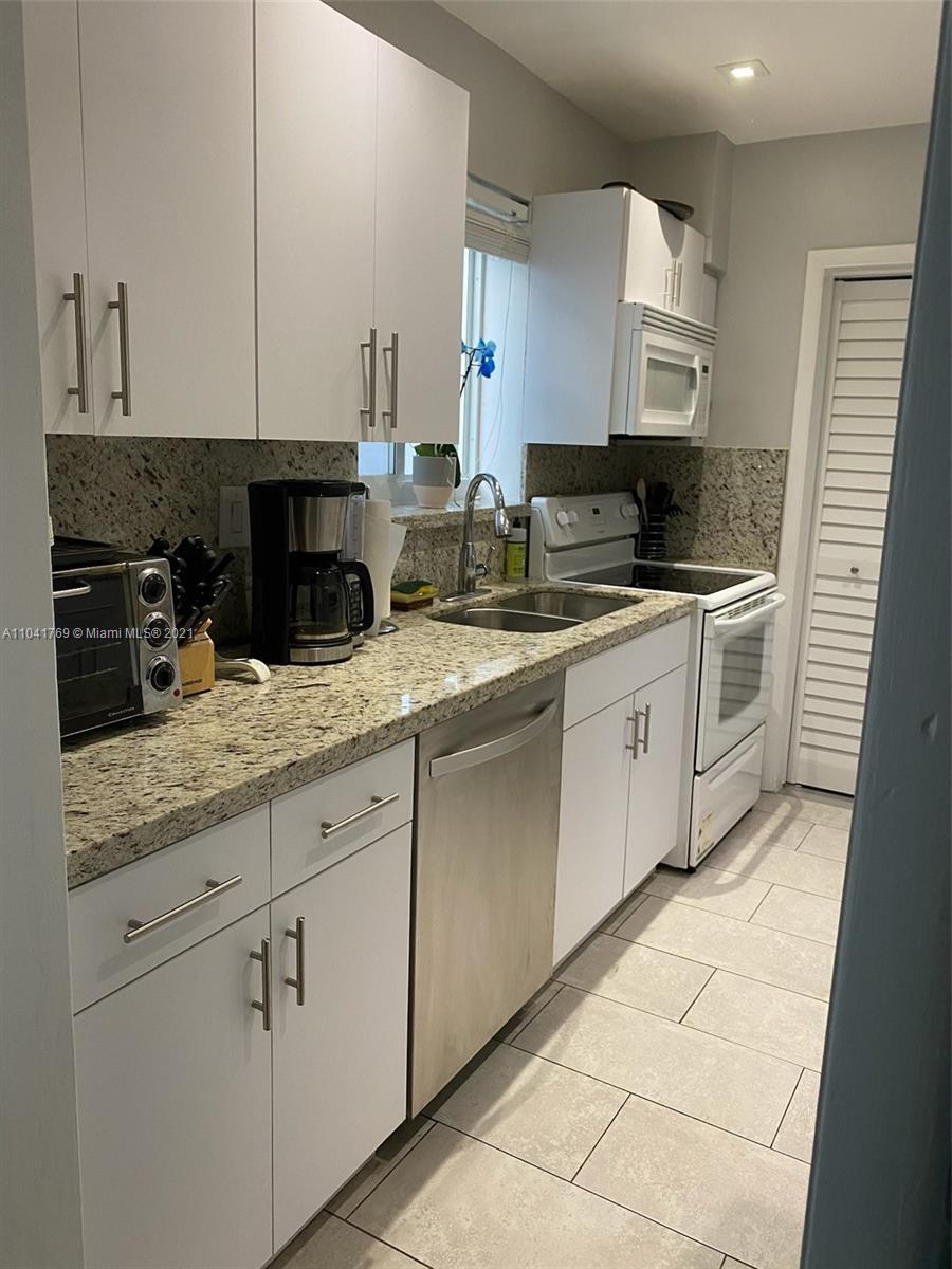 See details / 6272 sq. ft. $ 2021-05-13 0 Photo