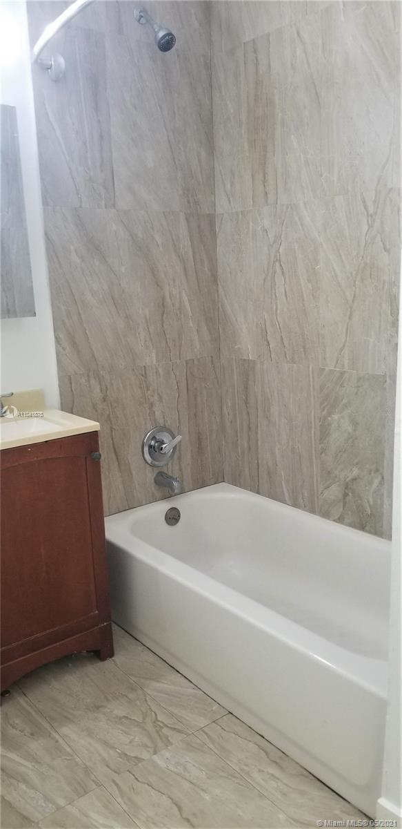 See details / 1620 sq. ft. $ 2021-05-13 0 Photo