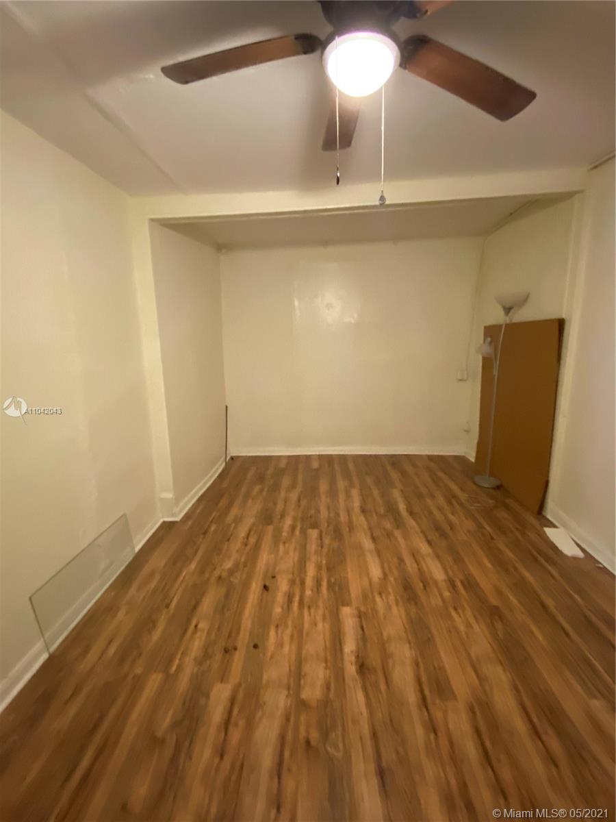 See details / 1438 sq. ft. $ 2021-05-13 0 Photo