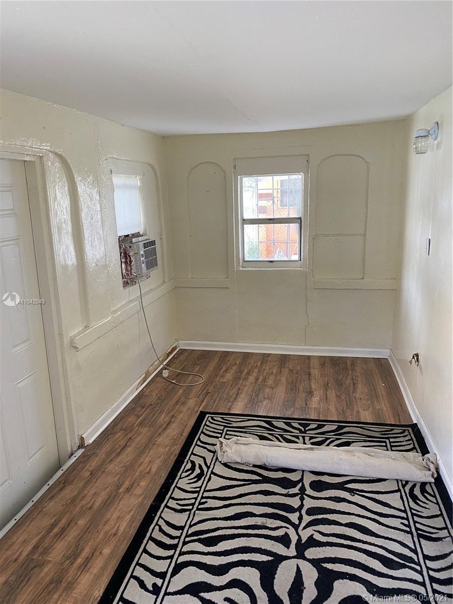 See details / 1438 sq. ft. $ 2021-05-13 0 Photo