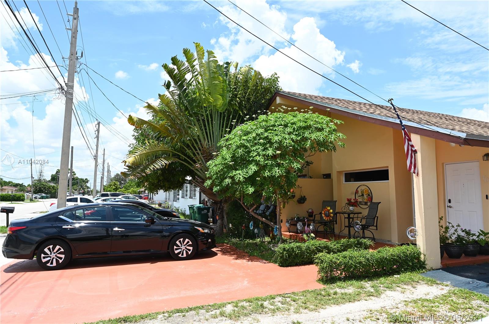 See details / 2812 sq. ft. $ 2021-05-14 0 Photo