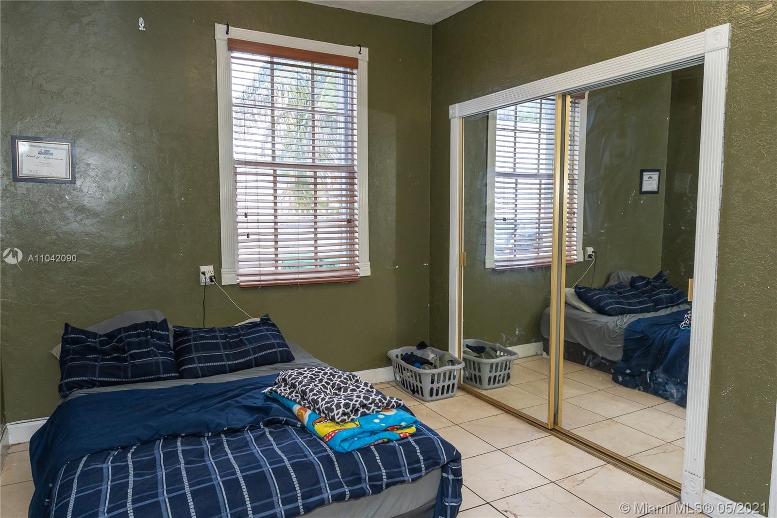 See details / sq. ft. $ 2021-05-13 0 Photo