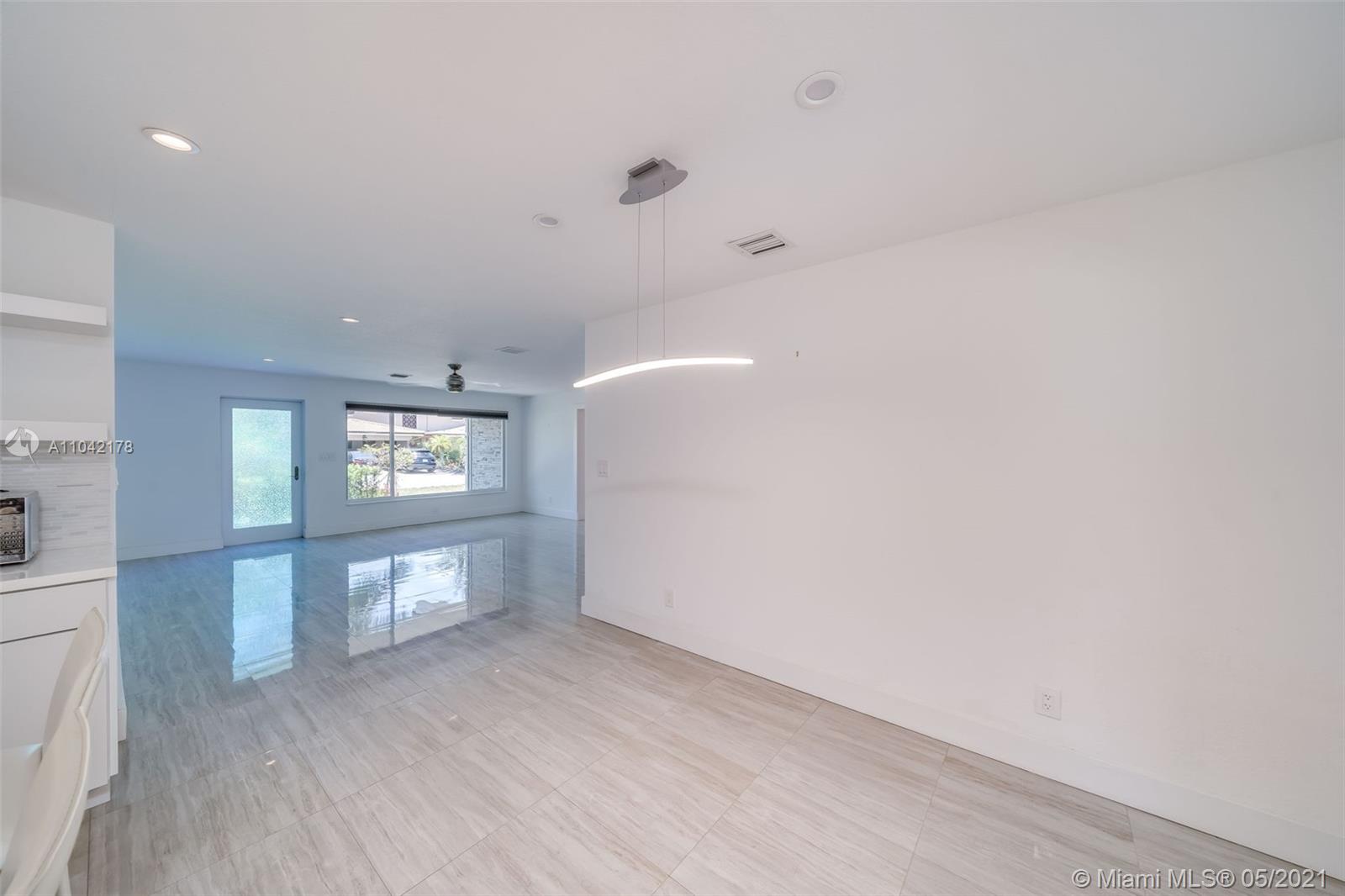 See details / 3281 sq. ft. $ 2021-05-13 0 Photo