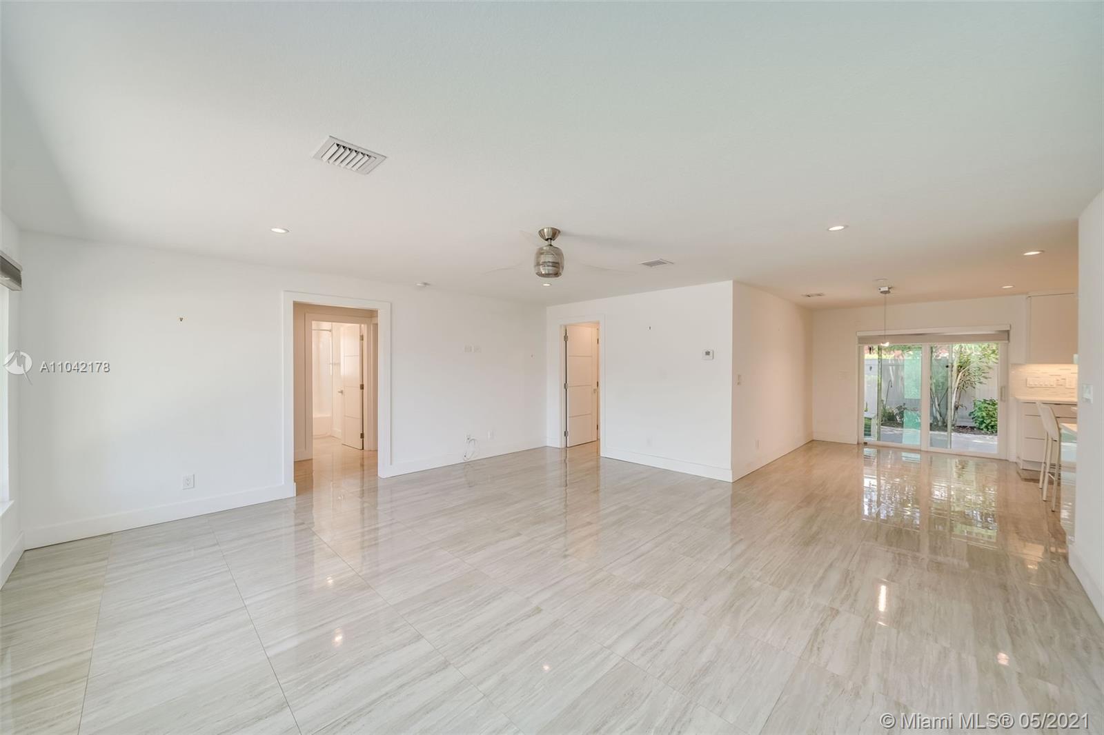 See details / 3281 sq. ft. $ 2021-05-13 0 Photo