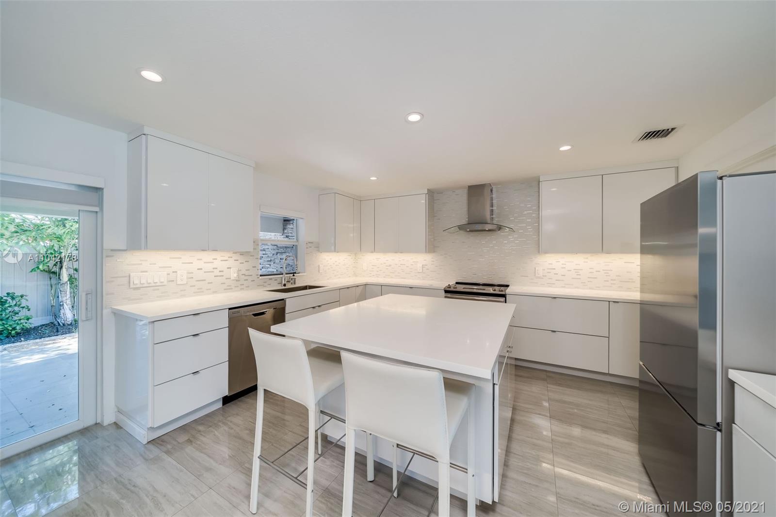 See details / 3281 sq. ft. $ 2021-05-13 0 Photo