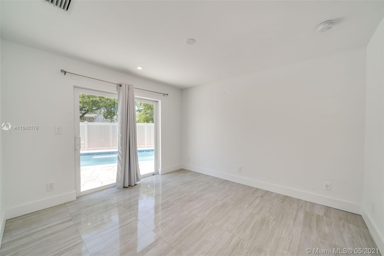 See details / 3281 sq. ft. $ 2021-05-13 0 Photo