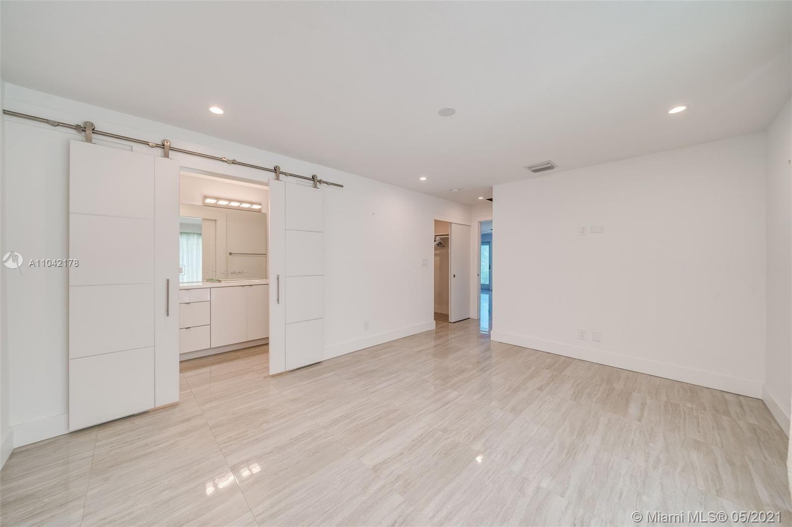 See details / 3281 sq. ft. $ 2021-05-13 0 Photo
