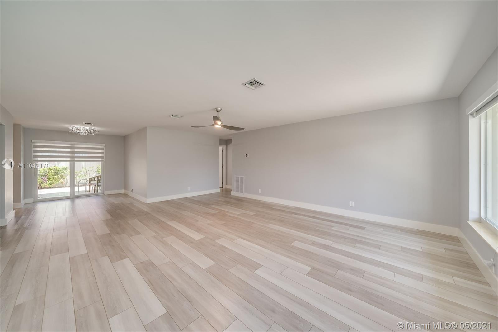 See details / 3281 sq. ft. $ 2021-05-13 0 Photo