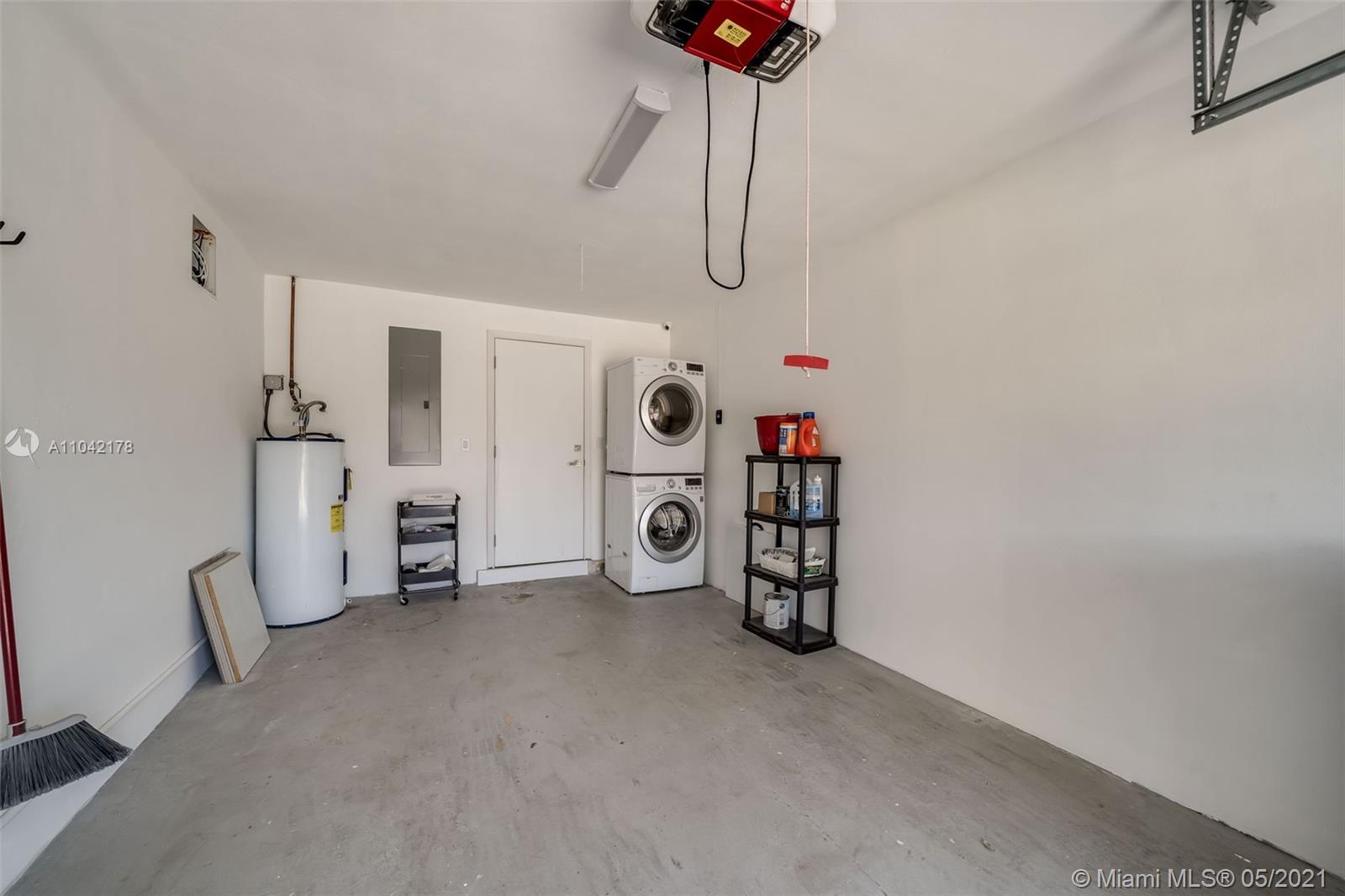 See details / 3281 sq. ft. $ 2021-05-13 0 Photo