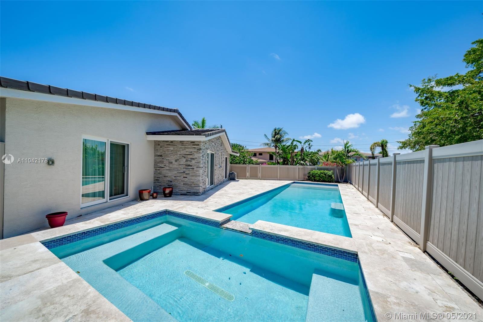 See details / 3281 sq. ft. $ 2021-05-13 0 Photo